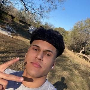 Meet your Posher, Javier